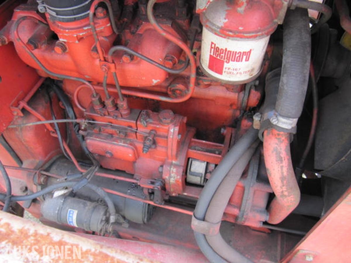 1967 Nuffield 342 traktor med laster